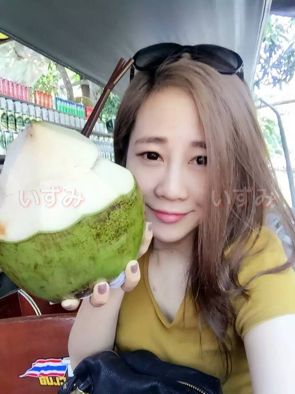 旗袍苗条妹子3P啪啪，穿着高跟鞋翘屁股特写掰穴，前后一起猛操骑乘+欠租女房客被房东要求肉体偿还-小七软同学