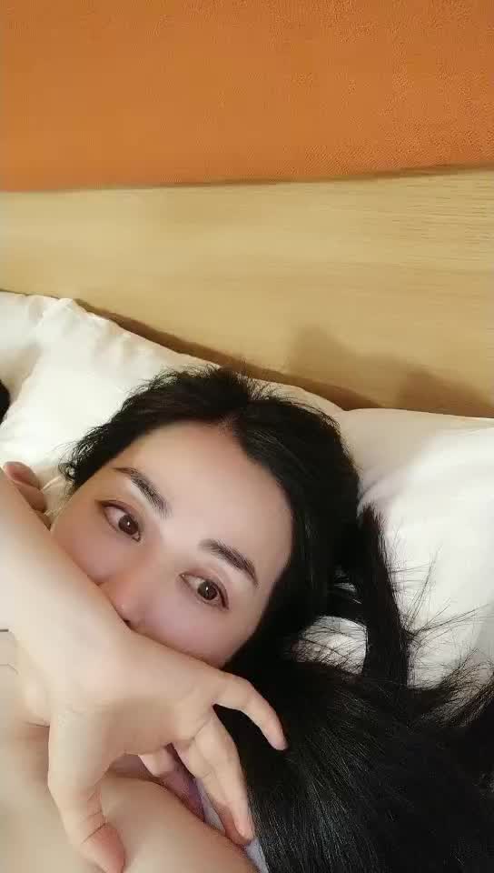 美女少妇偷情骑乘后入就是姿势多