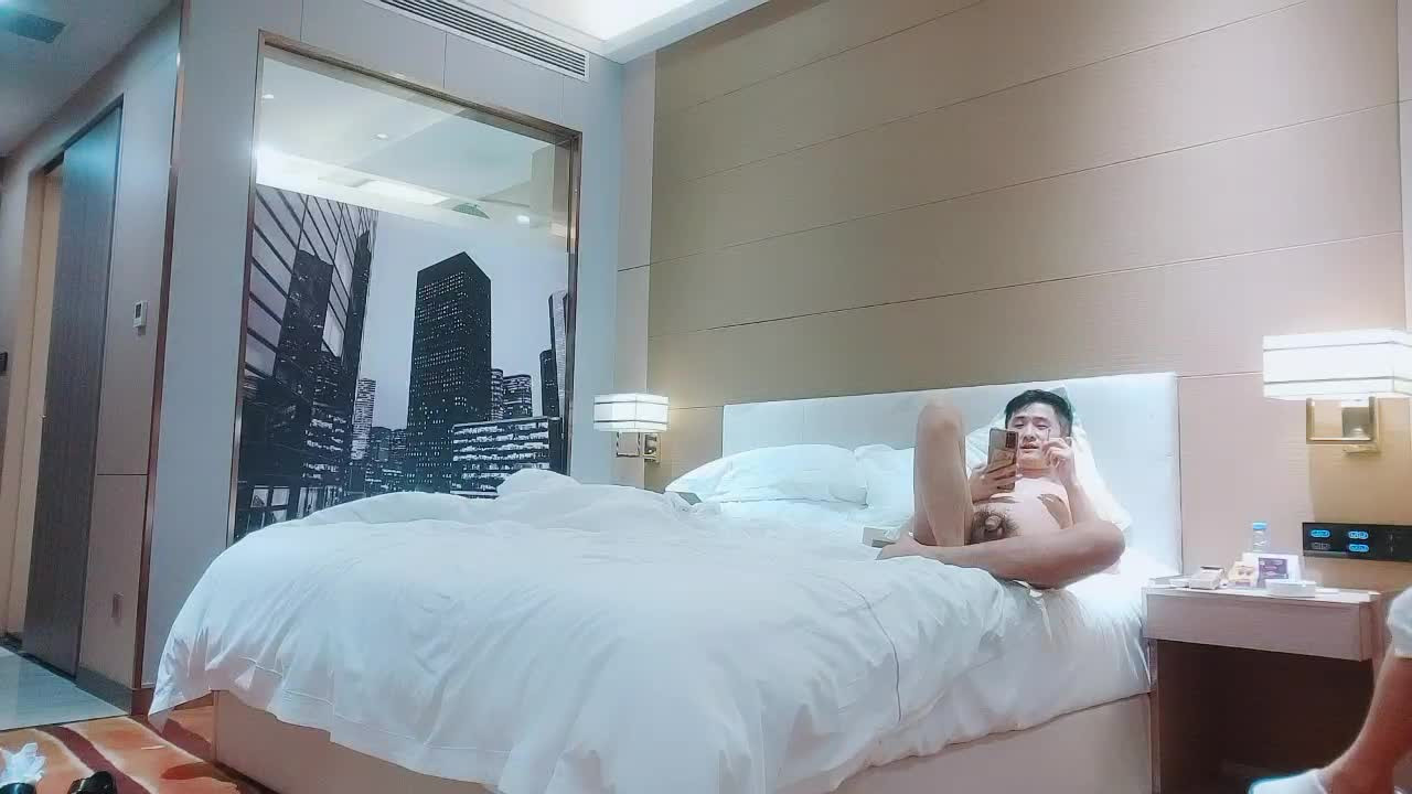 [MP4/ 853M] 91鲍先生探花 帅小伙再来一发，埋头舔屌，大肥臀骑乘猛坐，操的啊啊直叫