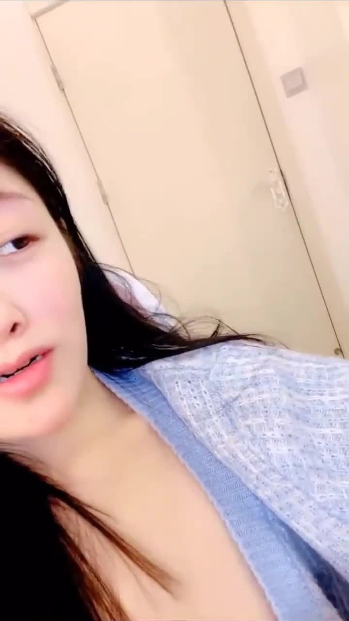 [MP4/ 169M] 漂亮小姐姐连干两炮男子受不了 再找个男人操你吧 不行了 狗男人废物快顶啊操死人家