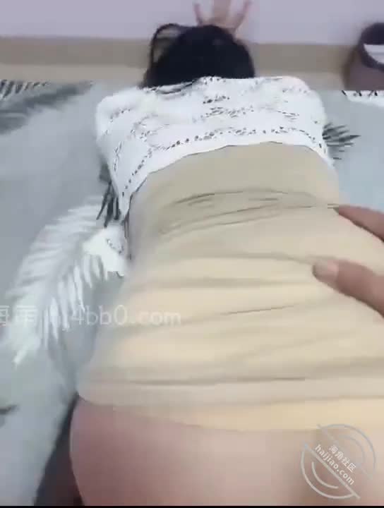 [MP4/ 374M] 绿意盎然 海角侄子爆肏嫂子 性瘾太大约嫂子租房激战 挑逗骚逼~用肉棒好痒快点进来~爆肏太上头快晕厥了