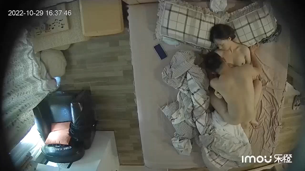 [MP4/191MB]2022-10-29酒店偷拍腼腆小美女被男友后入搞的呻吟尖叫不断