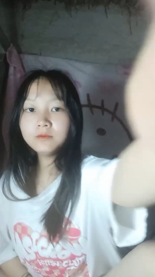 STP27592 深圳学生妹妹!宿舍偷偷自慰~【03后妹妹】又是昙花一现~!-小酒楼