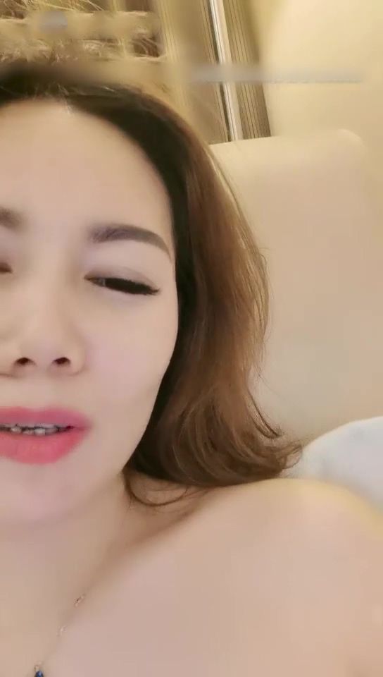 微胖金发少妇,穿著肉絲十分誘人被老大哥爆操快速抽送,发出啪啪声音淫荡呻吟 - 截图4