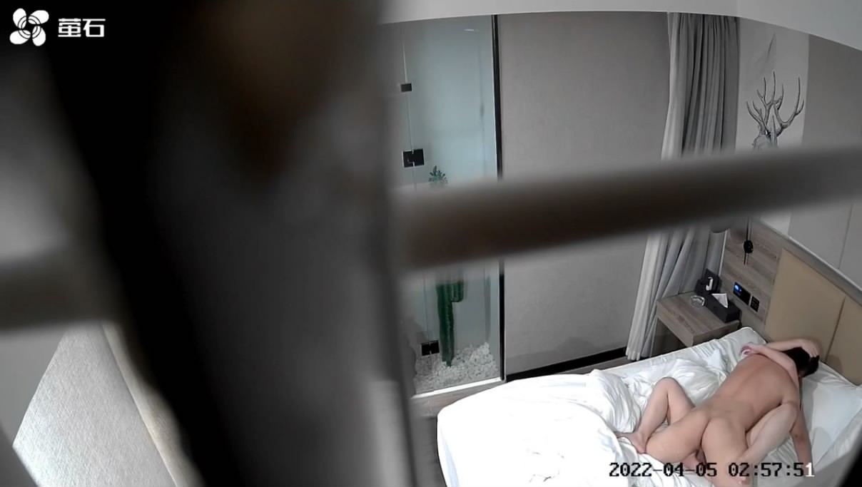 最新萤石云酒店摄像头偷拍❤️纹身小哥被美乳少妇乳推调情上位骑坐几下就搞射了 [768MB/MP4]v