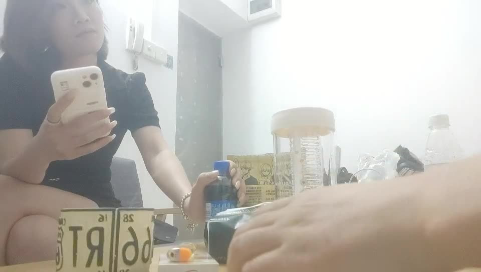 [MP4/ 1.06G] 张无忌666，泡良大佬新出炉佳作，26岁离异小少妇，美乳坚挺活又多，后入太深受不了