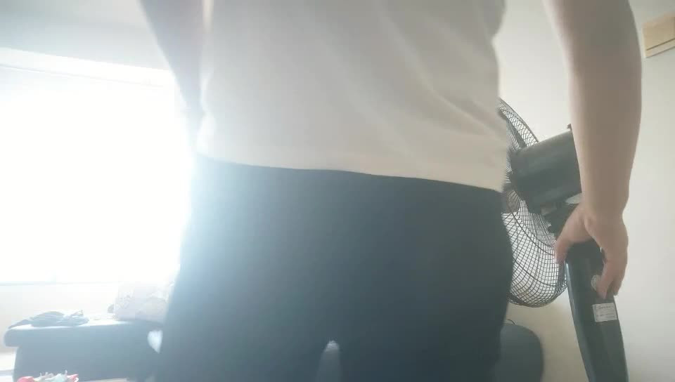 [MP4/ 1.08G] 69嗨哥探花，相亲平台认识的小姐姐，28岁大眼睛，逼逼还是粉粉的，羞涩一笑被暴插