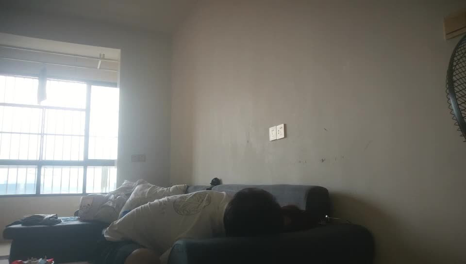 [MP4/ 1.08G] 69嗨哥探花，相亲平台认识的小姐姐，28岁大眼睛，逼逼还是粉粉的，羞涩一笑被暴插