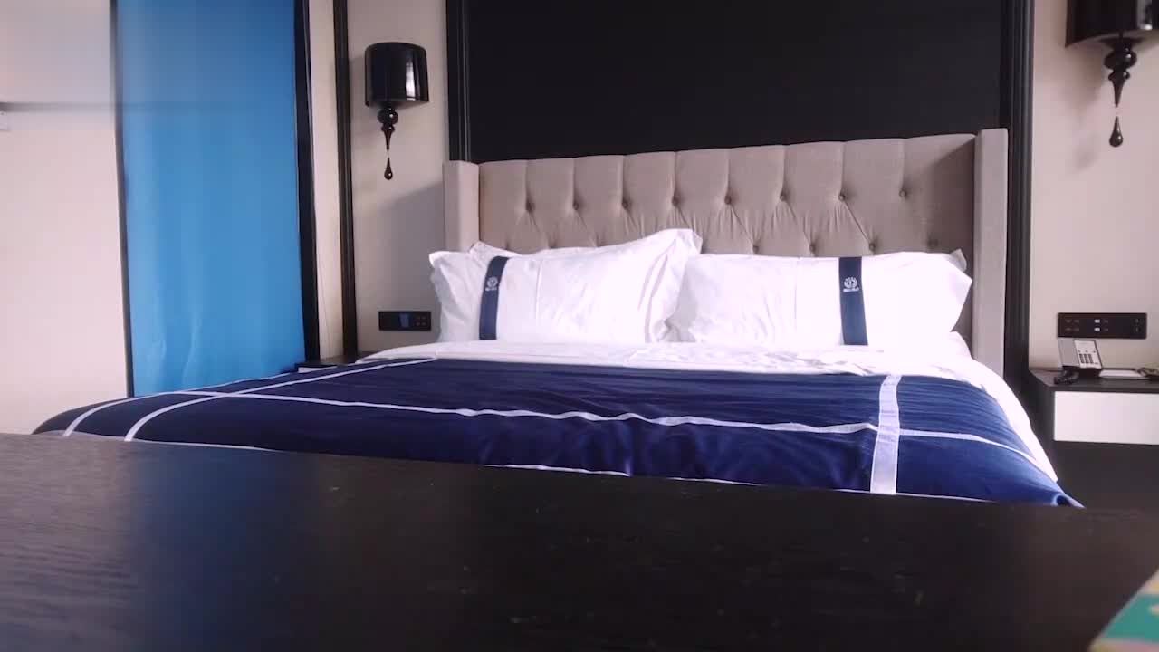 [MP4/ 1013M] 高端外围女探花阿枪酒店约炮 明星颜值的极品外围美女川妹子多姿势超级配合