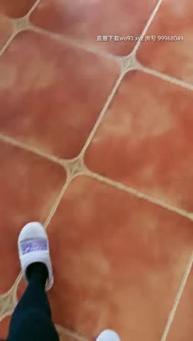 [MP4/ 3.66G]&nbsp;&nbsp;重庆妹子到农村挑逗大叔摸逼 野外撒尿露大白肥臀 掰穴发骚