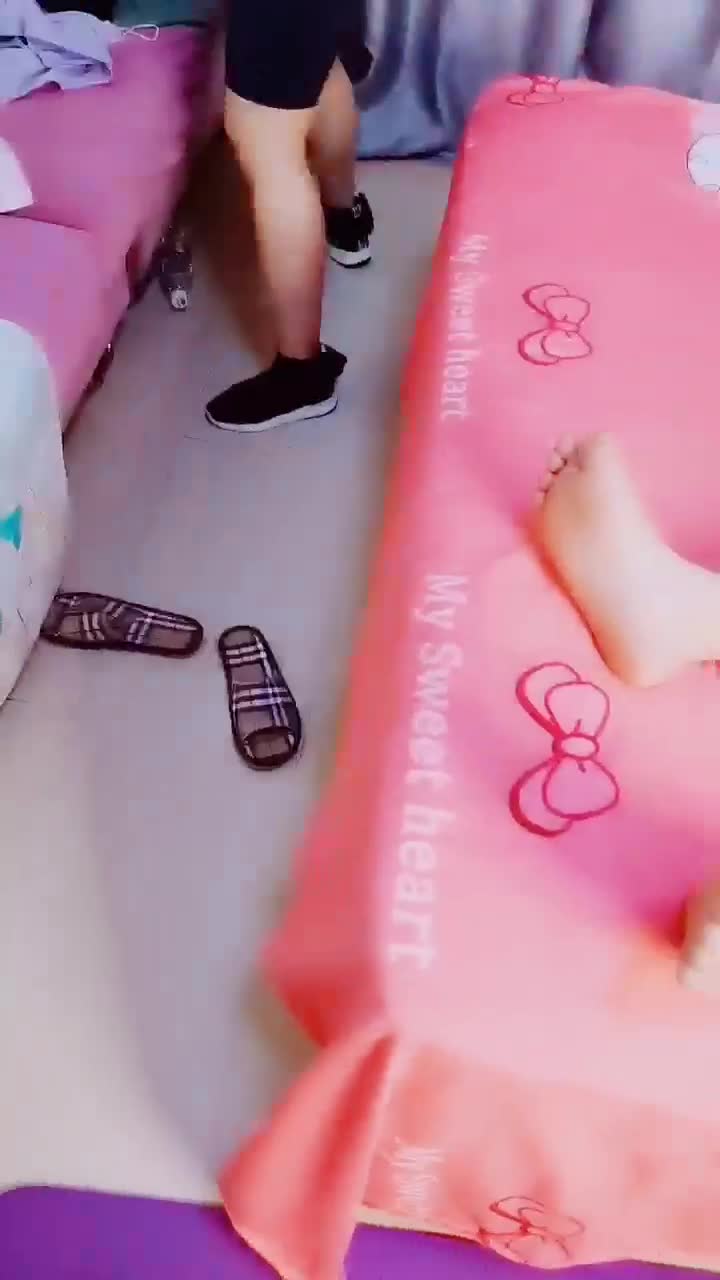 [MP4/ 672M]&nbsp;&nbsp;孕妇也疯狂性爱刺激战场黑丝孕妇娇俏小妹怀孕了还找男友接着操 反正都怀孕了直接内射骚逼 超棒稀缺收藏 (2)