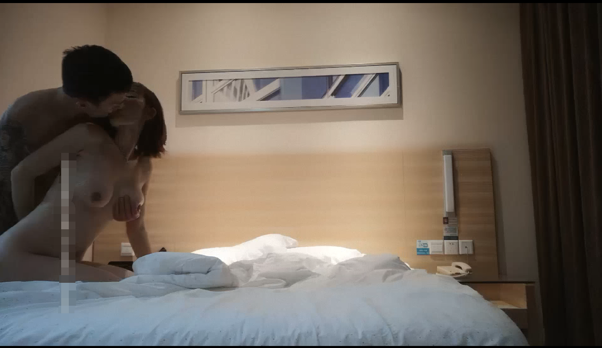 【AI高清2K修复】【素人打野】良家小少妇，外表看起来挺害羞，曼妙身材后入啪啪