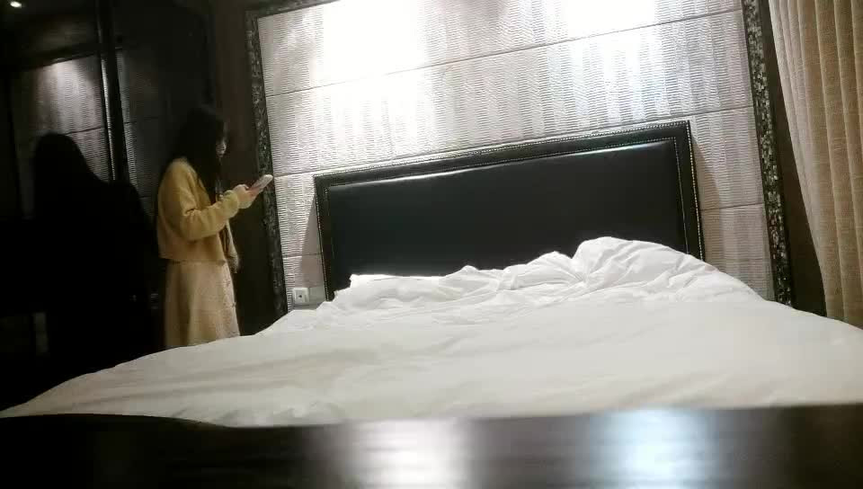 [MP4/ 1.21G]  无情的屌丶探花大圈极品尤物，甜美长相美少女，细腰美臀，被大屌后入尽情输出