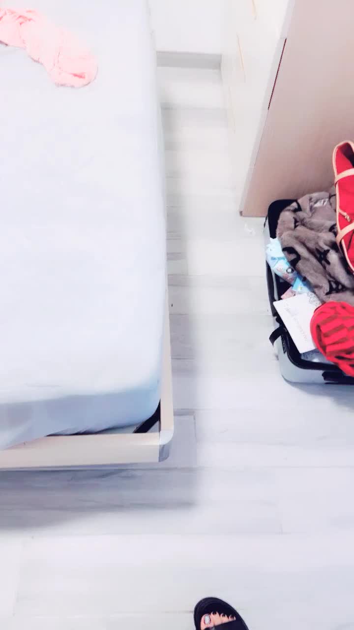 [MP4/ 1.14G]&nbsp;&nbsp;剧情演绎当男友的面和妹夫妹妹玩双飞 小鲜肉妹夫年轻没一会就射了