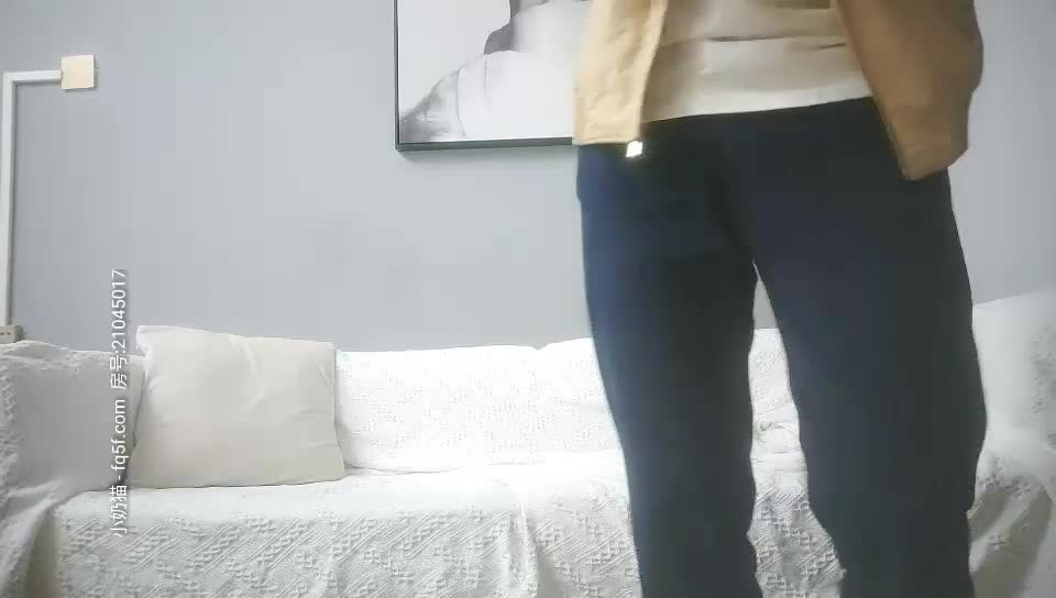 [MP4/ 2.22G]&nbsp;&nbsp;眼镜光头佬网约人妻长腿少妇超近拍摄，隔着内裤揉穴调情，手指扣弄舔逼，穿着高跟鞋特写正入 - 截图10