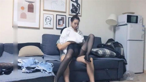 gyLQNT.jpg