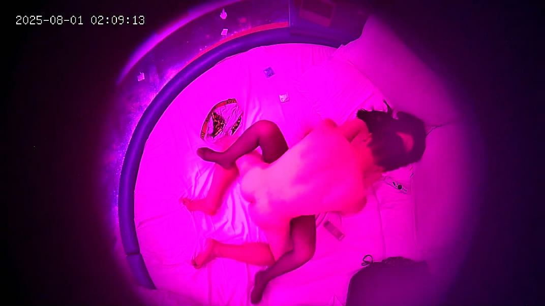 ❤️❤️❤️一王兩後,推特炮神【begezyy】雙飛甜美姐妹花,躺著不動,享受著帝王般服務