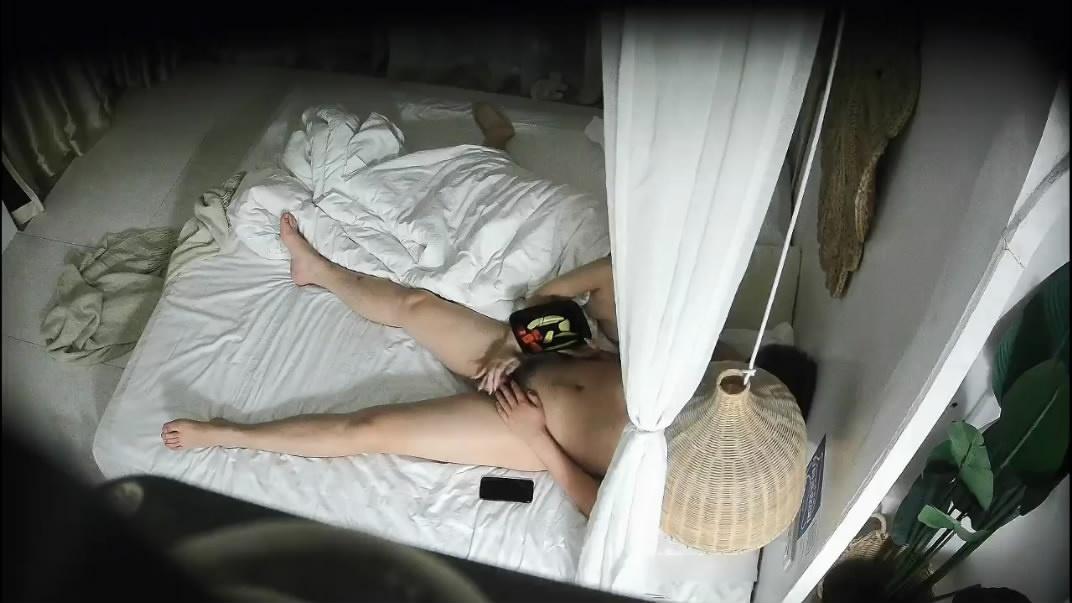 ❤️❤️❤️村霸金链哥有夫少妇刘燕玉愉情幽会舔吃小钢炮被后入爆操样子非常淫骚