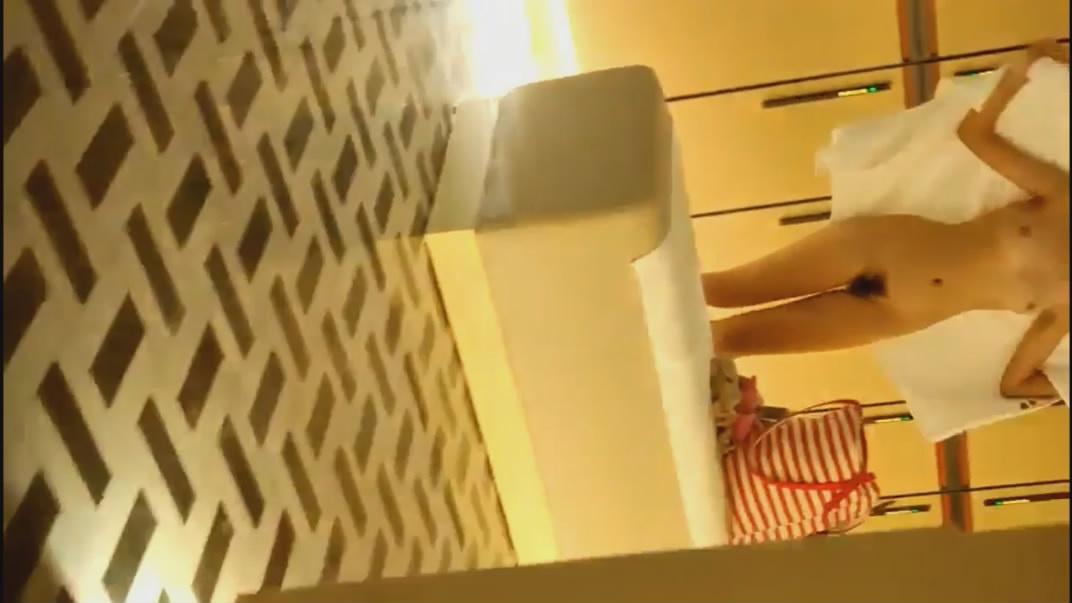 俄羅斯裸體綜藝整蠱路人節目