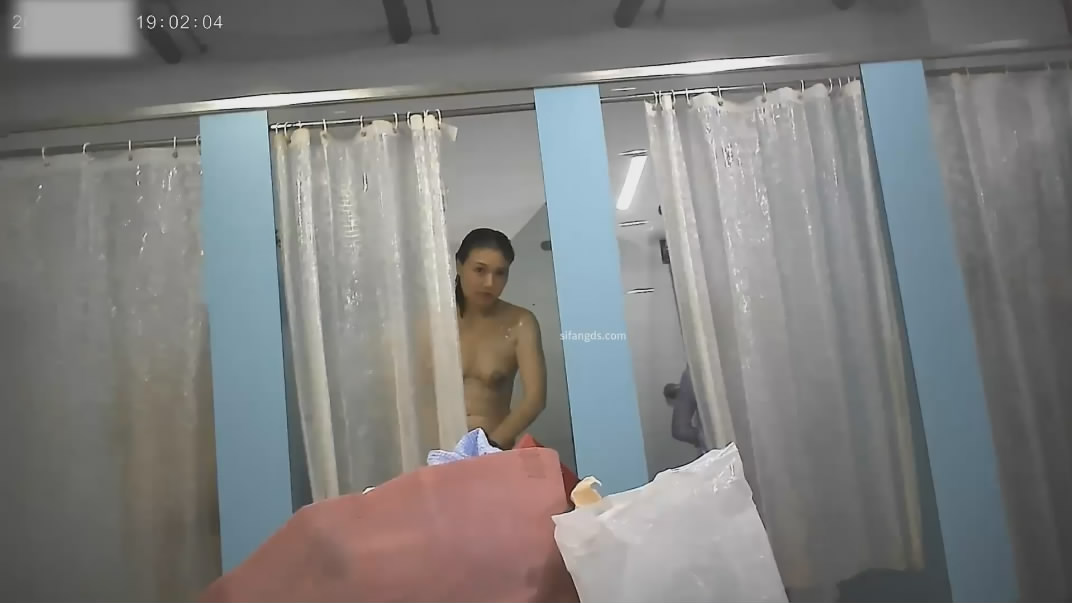 ❤️❤️❤️外圍小蘿莉妹妹非常的瘦很聽話叫換姿勢沒有一點怨言身體很敏感操一下就叫