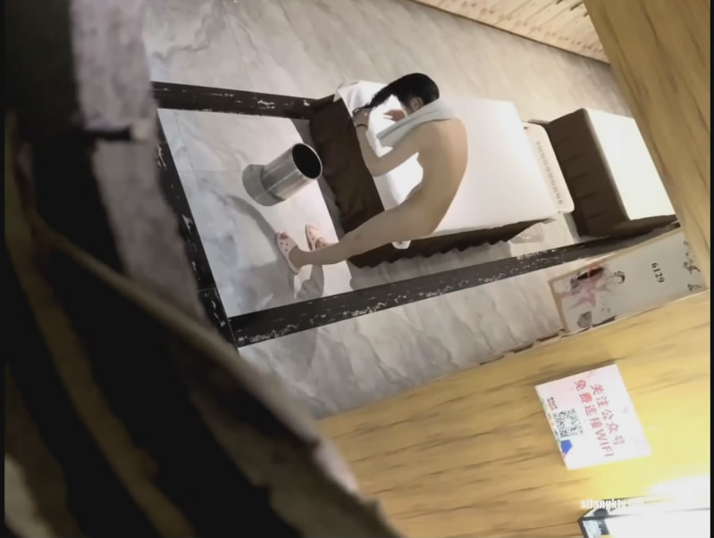 ❤️❤️❤️“你雞巴比我家那個大多了”極品白絲少婦帶情夫回家偷情各種嫌棄老公