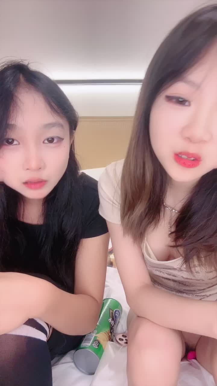 [MP4/ 1.77G] 8月新品，震撼现场，超淫10P阵容，小月回归新姐妹加入-小酒楼