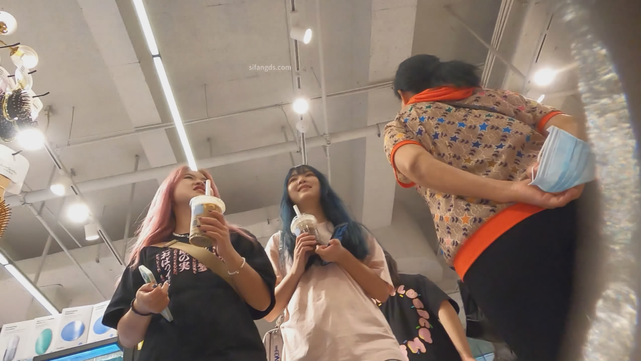 ❤️❤️❤️【裸貸逾期】被債主流出明星顏值美女青海張佳珍借款2W再不還就要肉償了