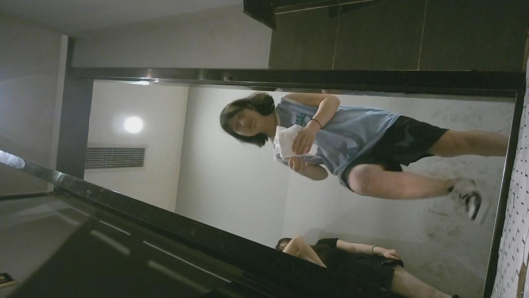 ❤️❤️❤️大奶熟女『桐渺渺』巨乳狂甩道具自慰提臀潮噴大陰唇肥逼很是能吸