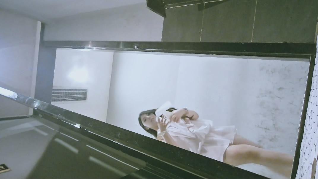 ❤️❤️❤️18歲的含苞待放抓著她的雙馬尾操了她半個小時讓她坐在機位前面近景讓兄弟們看