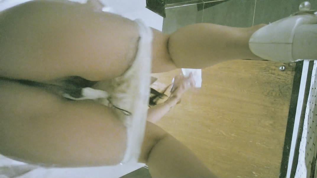 ❤️❤️❤️18歲的含苞待放抓著她的雙馬尾操了她半個小時讓她坐在機位前面近景讓兄弟們看