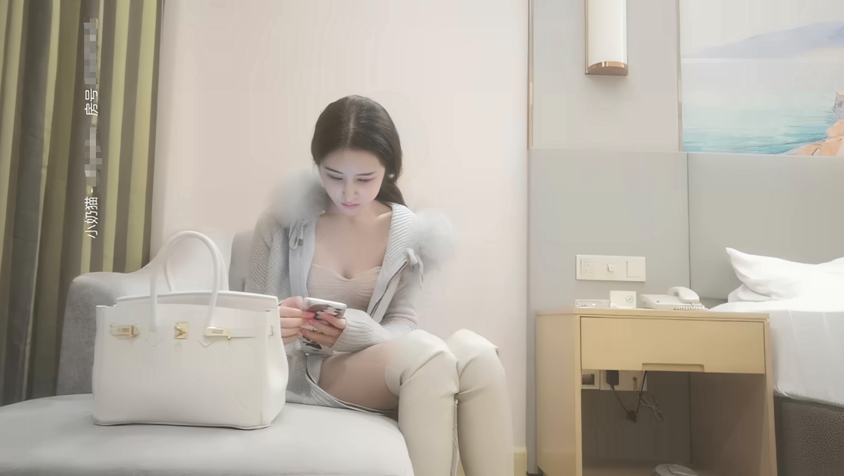 【短片x20】乳釘穿環自慰露出