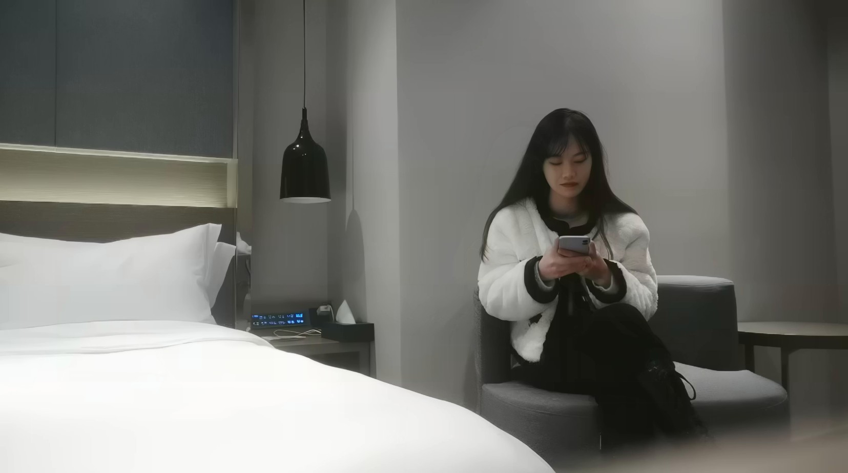 【短片x20】獵奇～女老闆娘故意露逼勾引顧客