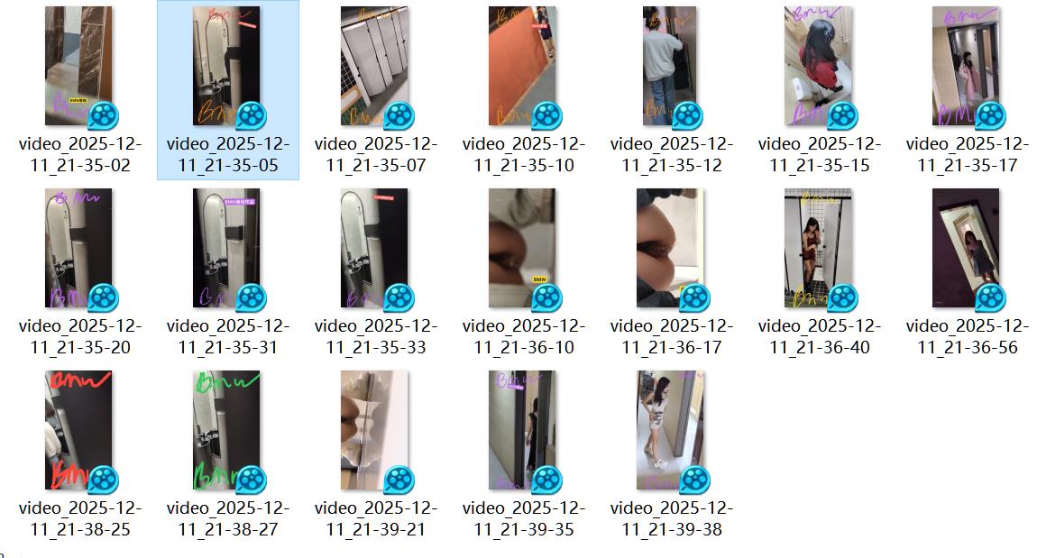 ❤️❤️❤️眼鏡反差婊帶著跳蛋在外面浪，最後在帳篷里被狠狠地爆肏