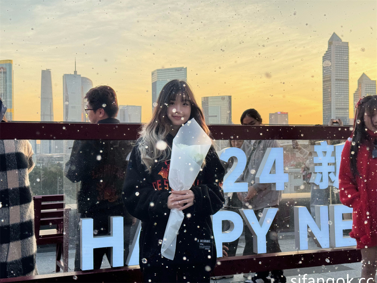 【短片x20】深夜的深圳～超短裙露出