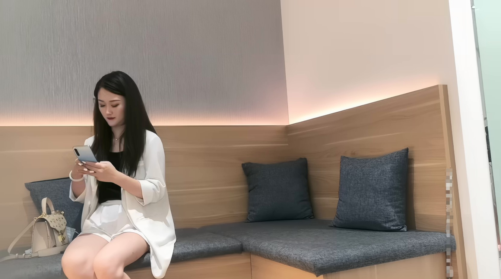 【短片x20】美乳嫩妹內診高潮不斷看醫生變成幹醫生