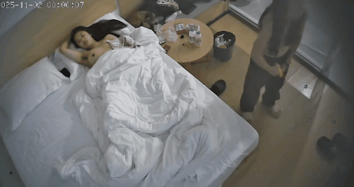 【短片x20】核彈韓國美女舞團大庭廣眾～嫩乳美穴全裸熱舞演出