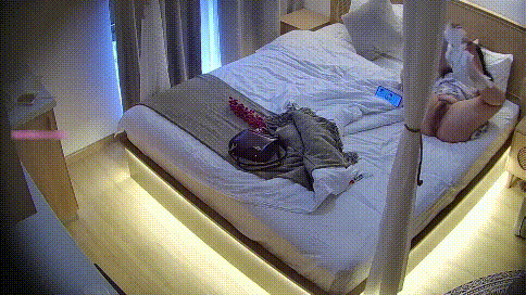 【短片x20】這妹子好，反差感強，小穴也緊