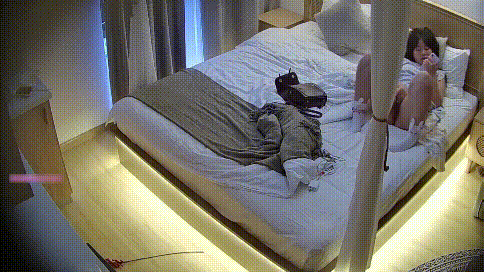 【短片x20】這妹子好，反差感強，小穴也緊