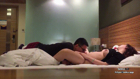 【短片x20】偷穿情趣絲襪的妹妹