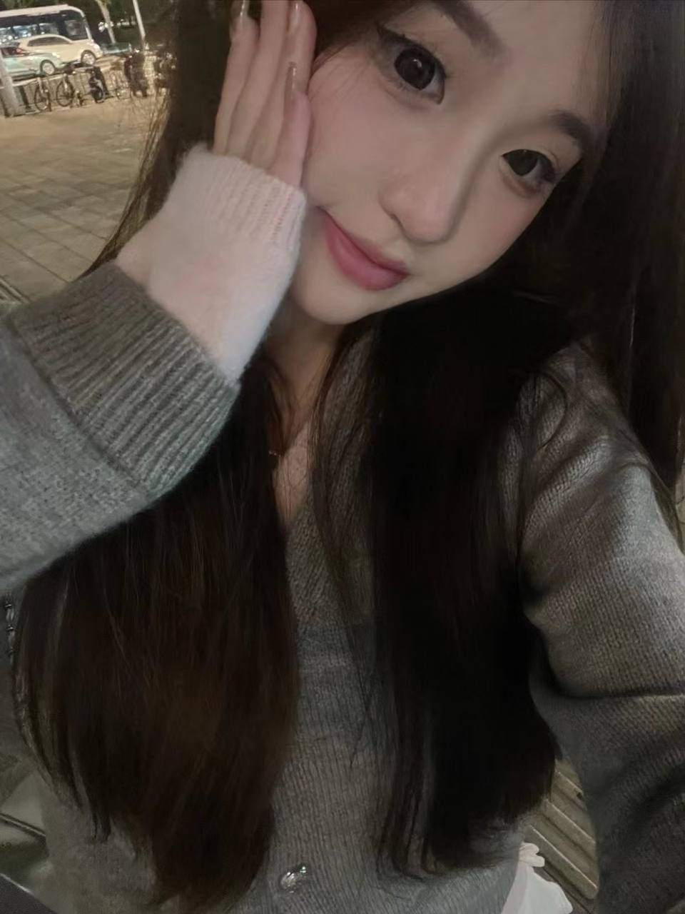 甜美蘿莉3女4男亂交群P.短發甜美像偶像明星