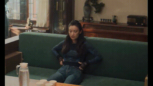 【短片x20】妹妹在浴缸洗澡，哥哥藉口上廁所進來