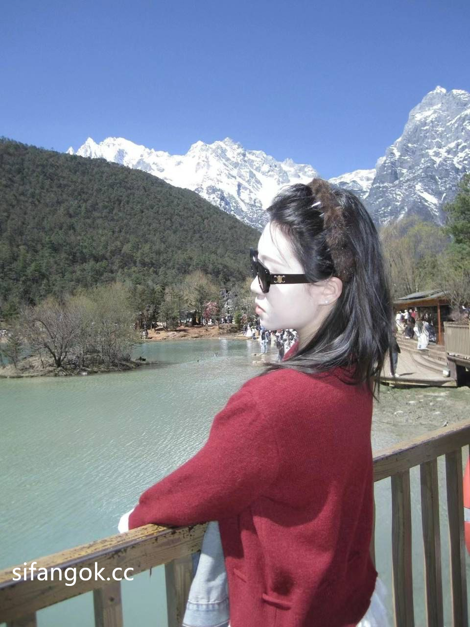 【短片x20】嬌羞甜美的極品妹子，表情好騷