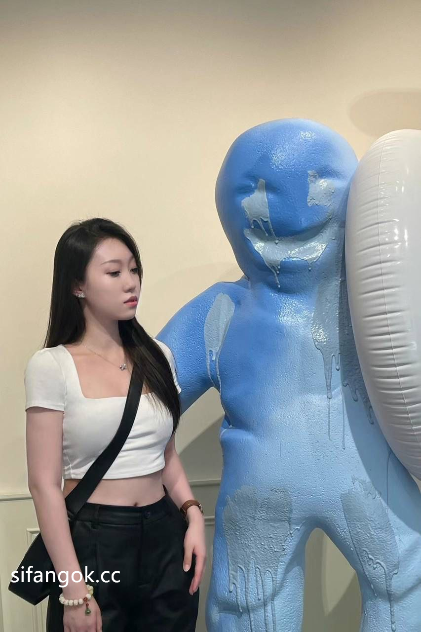 【短片x20】嬌羞甜美的極品妹子，表情好騷