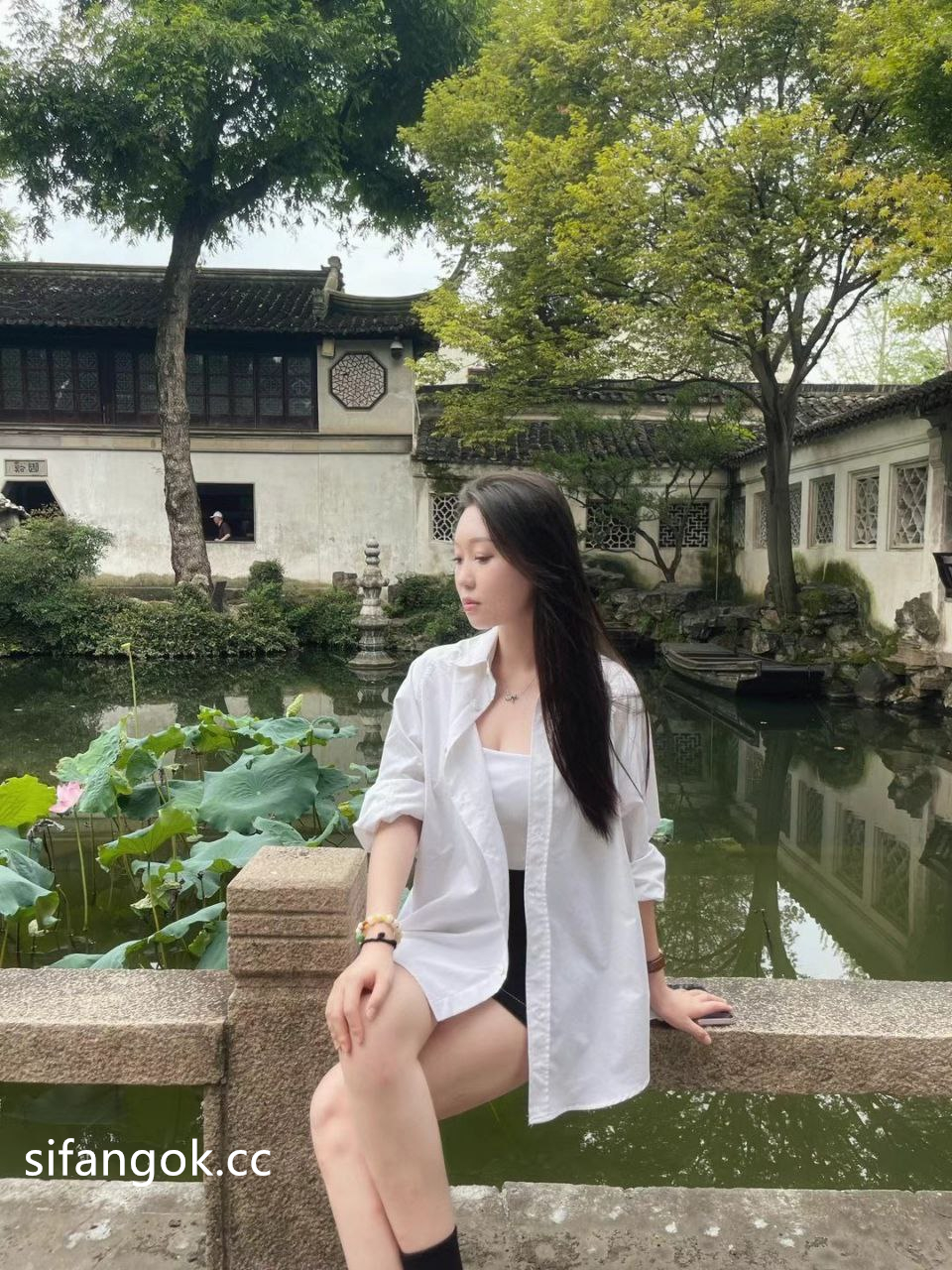 【短片x20】嬌羞甜美的極品妹子，表情好騷