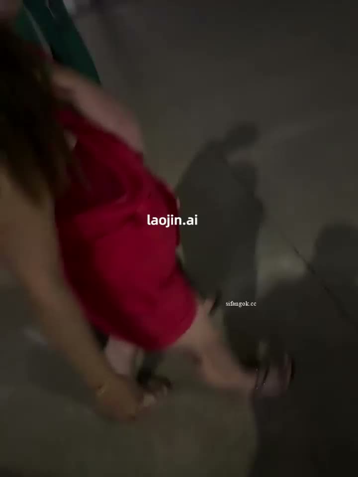 ZiPYJp.jpg