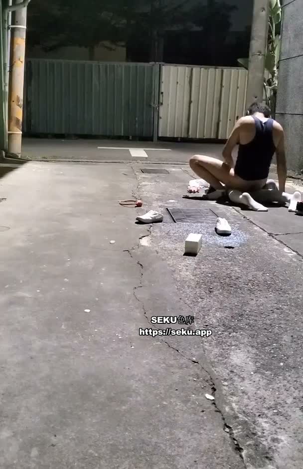 Z9lRRQ.jpg