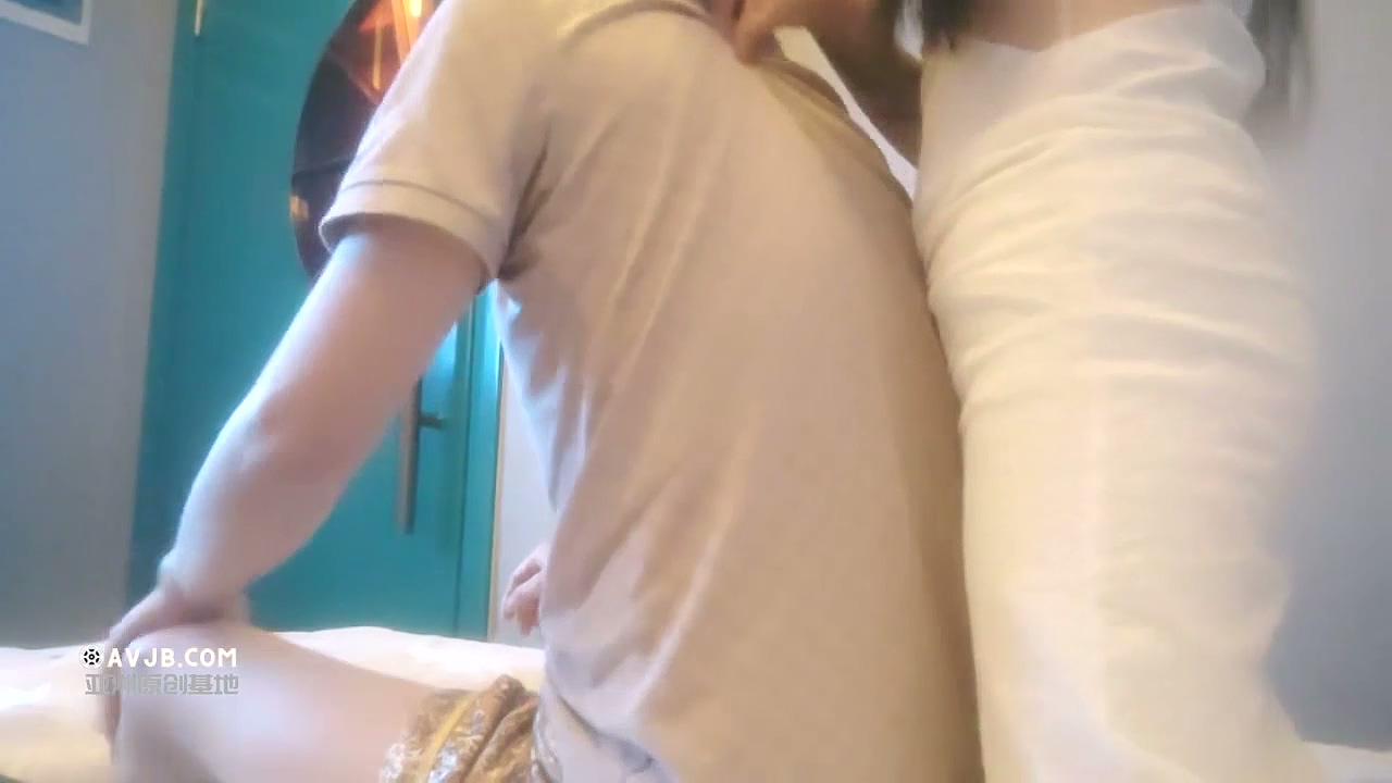 【短片x20】皮膚白嫩勤於保養的色女姐姐超色的口技