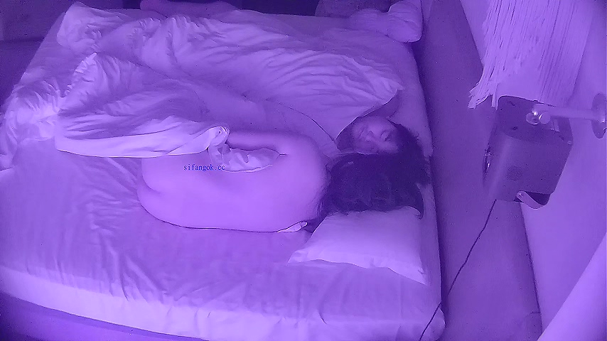 【短片x20】表面乖巧少女背地裡是個小騷貨