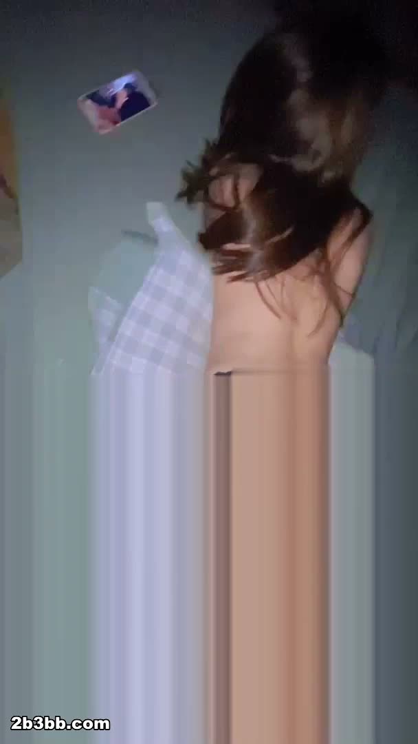 ZVdqpz.jpg