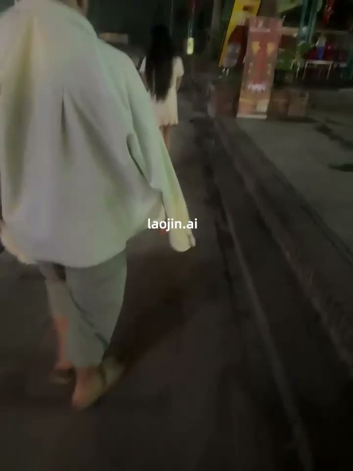 ZyijSv.jpg